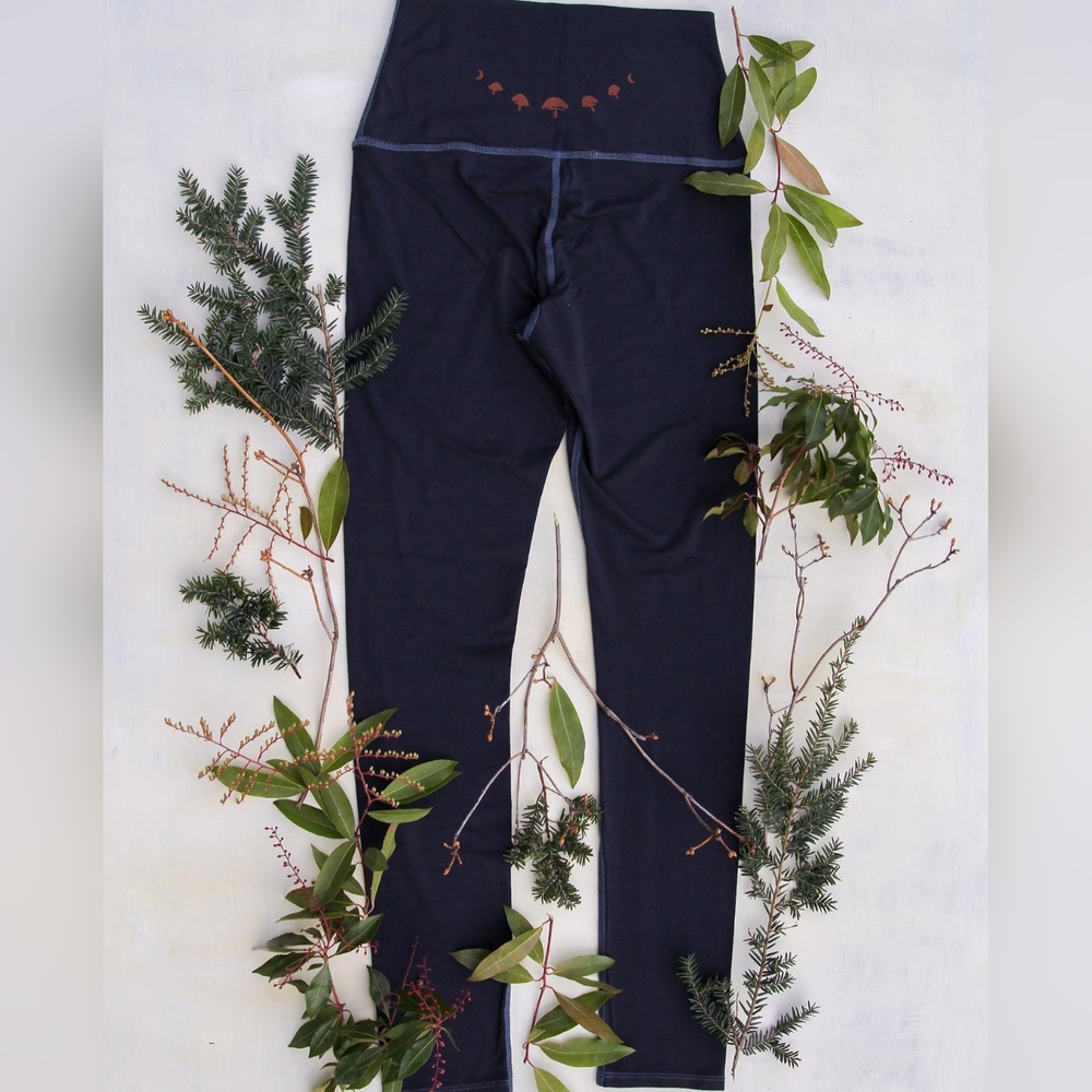 Purusha mushroom leggings